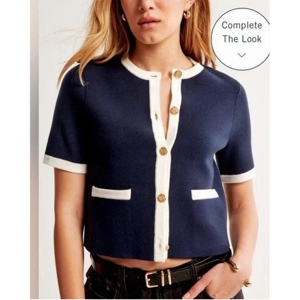 Abercrombie & Fitch Cropped Knit Top Women M Navy Cream Gold Button Preppy